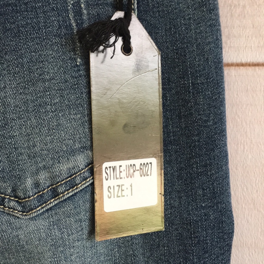 Urban Chic Denim Jeans - Picture 6 of 8